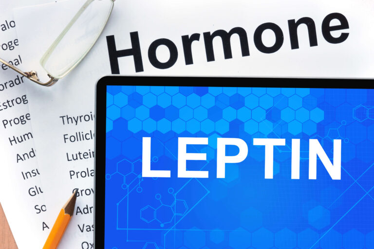 leptin and insulin resistance and weight gain in midlife